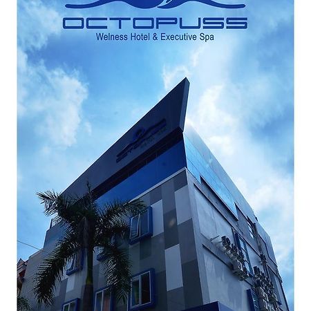 Octopuss Wellness Hotel & Spa Jambi Bagian luar foto